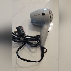 Vidal Sassoon Gray Hair Dryer